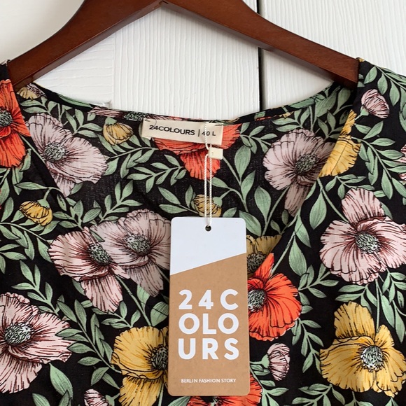 24COLOURS Crop Top - Picture 4 of 7